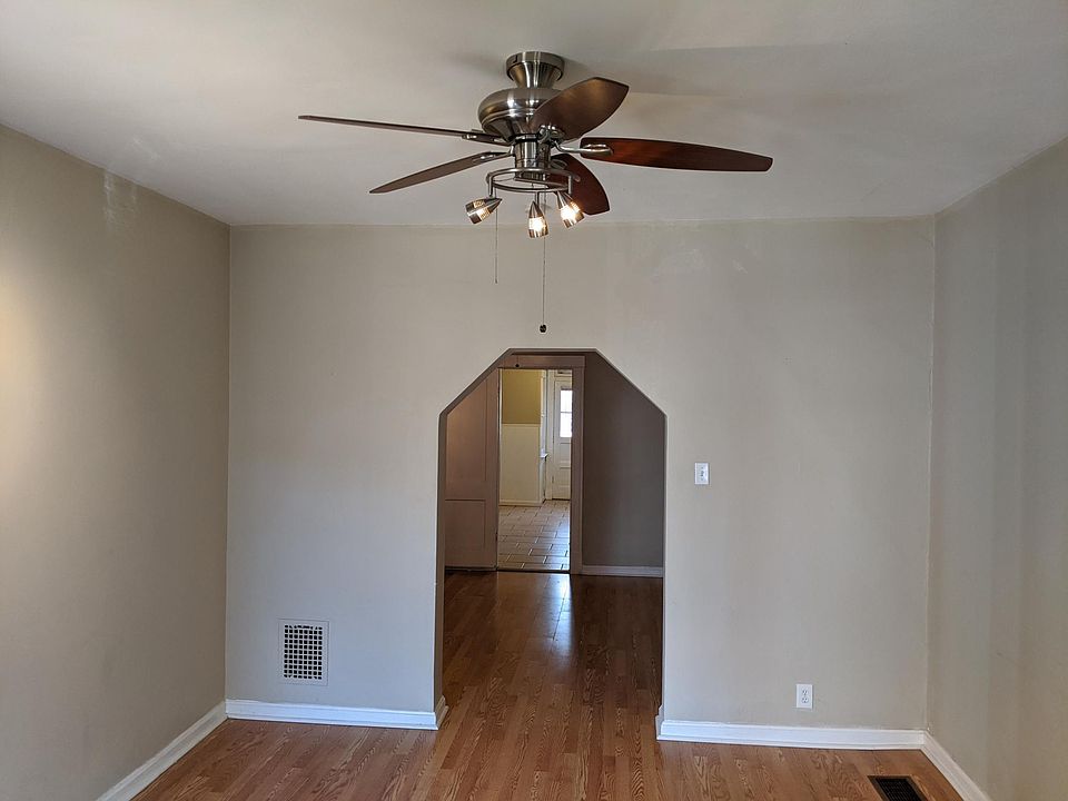 Front living room looking towards the bedroom