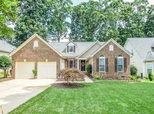 110 Foxtail Dr, Mooresville, NC 28117