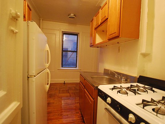 2nd image of 260 Eastern Pkwy #4L