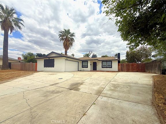 2nd image of 490 Avignon Ct