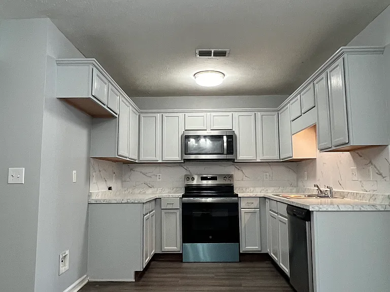 3715 Red Willow Ct — Photo 4