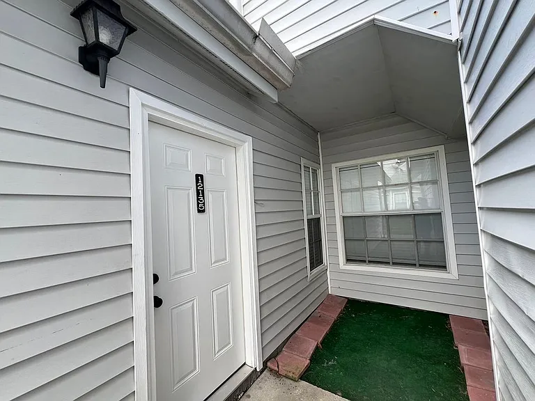 12135 Armenia Gables Cir — Photo 16