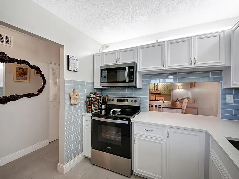 2812 Garden Dr S #109 — Photo 9