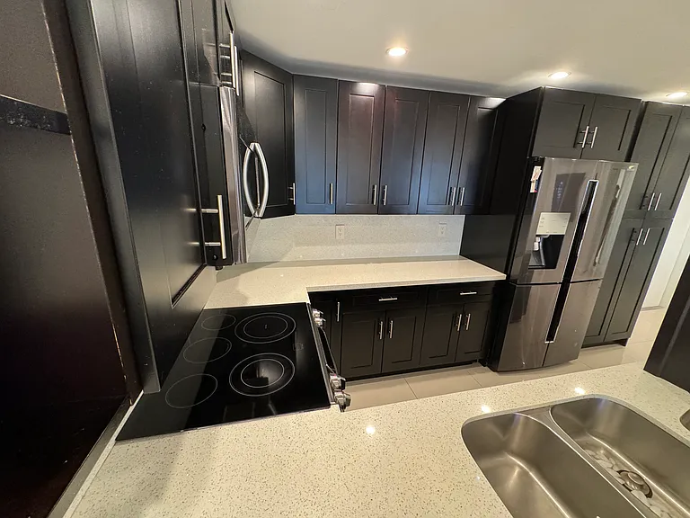 1001 SE 16th St #4 — Photo 6