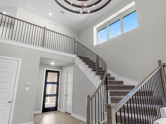 3rd image of 107 Candlelight Ridge Ct