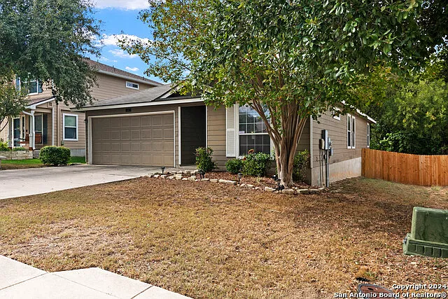 3 bed, 2.0 bath, 1420 sqft, $1,595 — Photo 2