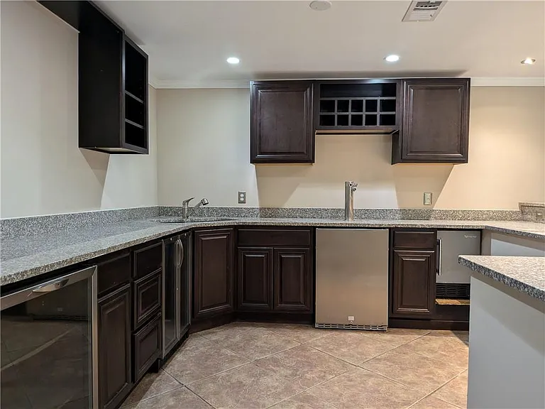 4401 Riverlake Way — Photo 5