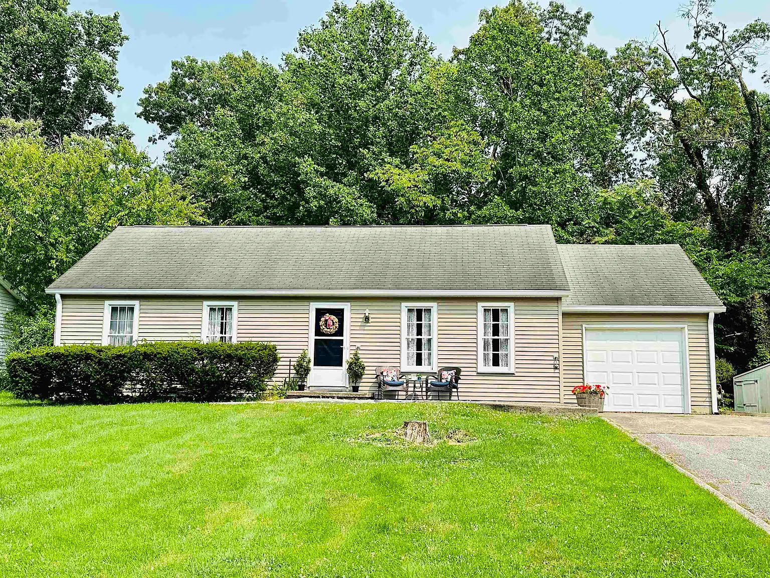 232 Westwood Dr photo 1