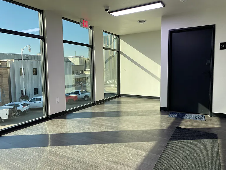 502 Main Apartments — Photo 6