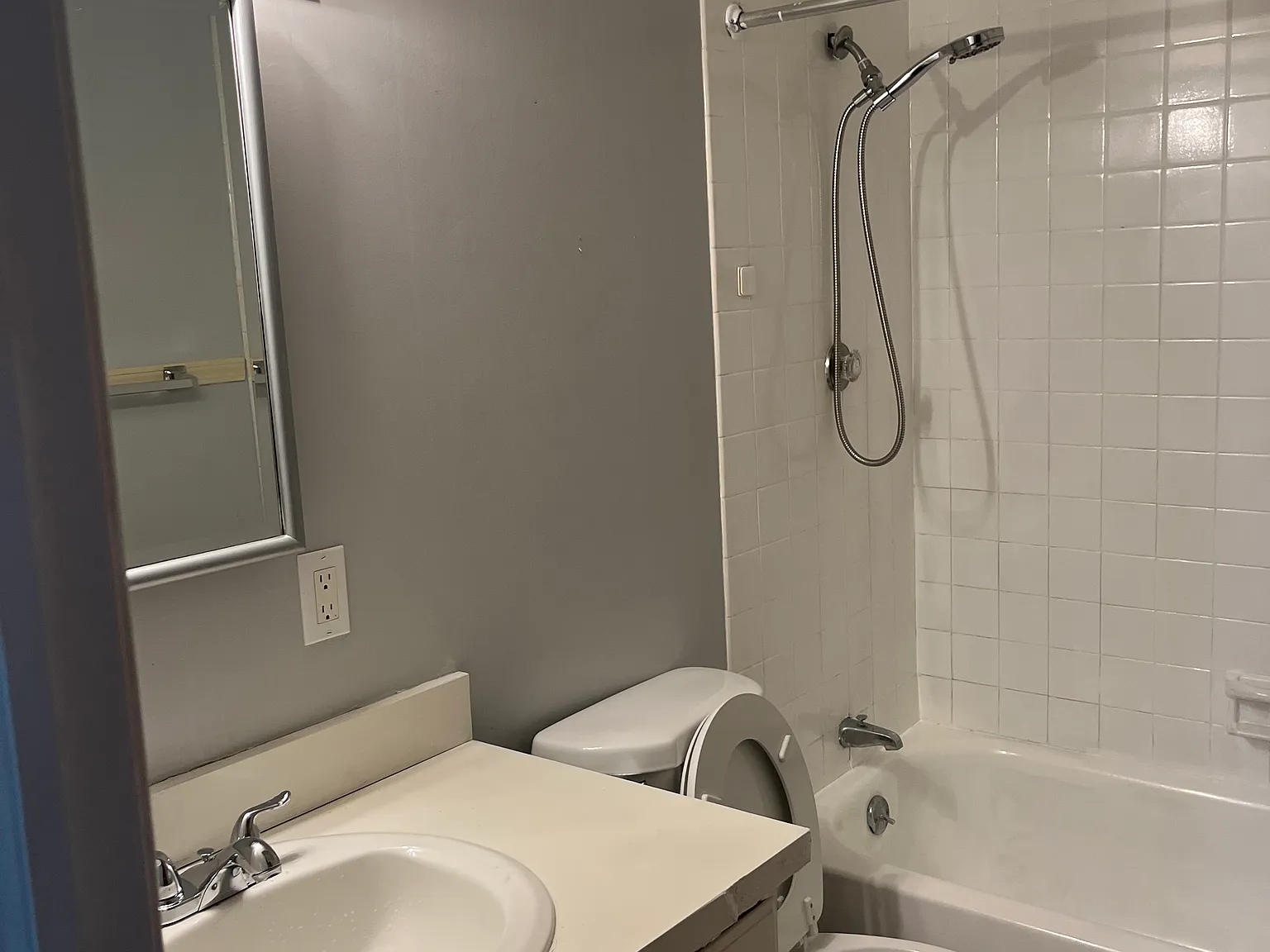4789 Columbia Rd — Photo 2