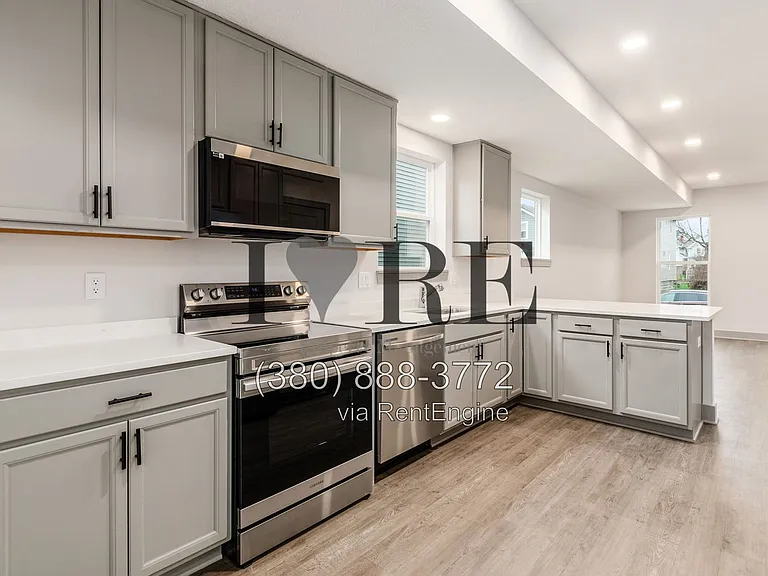 976 Ellsworth Ave — Photo 9