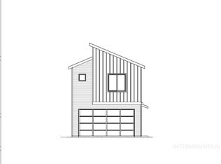 1960 NW Strahorn Dr, Mountain Home, ID 83647