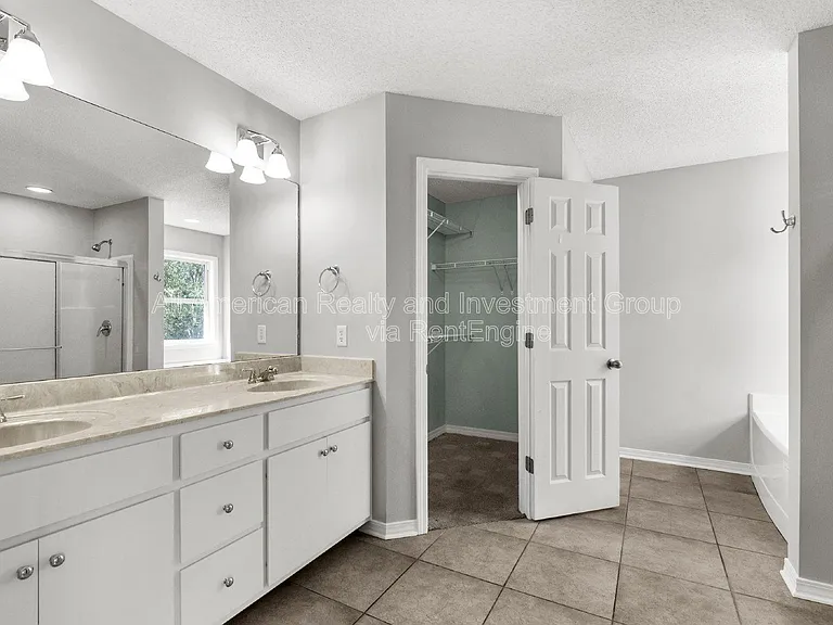648 Alysheba Dr — Photo 12