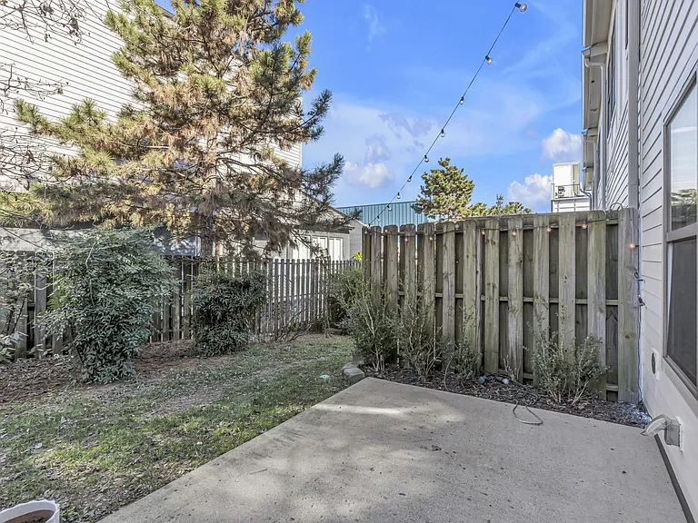 600 Garfield St #12 — Photo 25