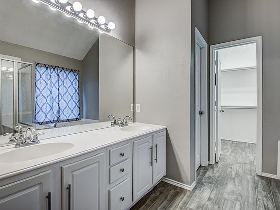 2nd image of 6486 Plantation Ln