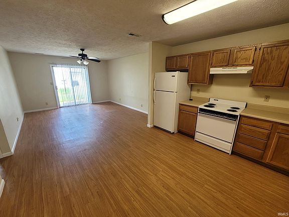 2nd image of 2846 Plaza Ct