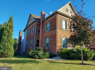 865 Broadway, Hanover, PA 17331