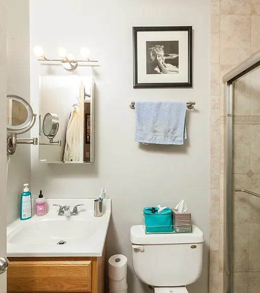 705 N Milwaukee Ave #1R — Photo 12