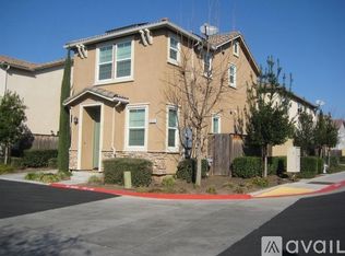 3212 W Arbor Dr, Fresno, CA