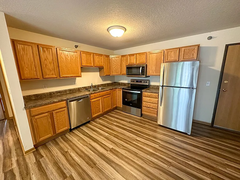 121 Beach Avenue — Photo 5