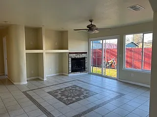 322 Hinkley Ave — Photo 6