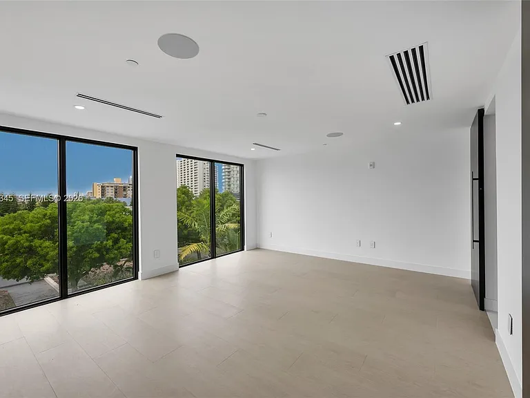 3222 NE 7th St #1 — Photo 30