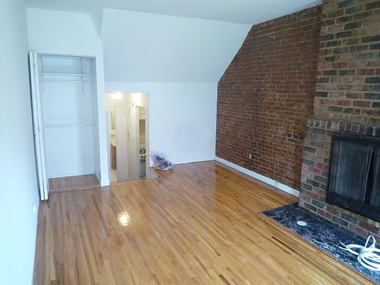 Rented by DSA Realty Midtown West | media 38
