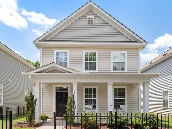 942 Ileagnes Rd, Raleigh, NC 27603