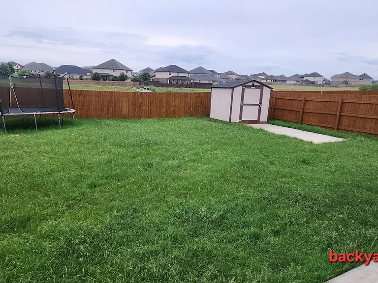 904 Garden Green Dr — Photo 22