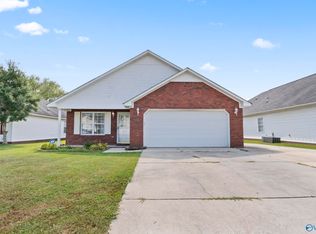 3907 Steve Perkins Dr SW, Decatur, AL 35603