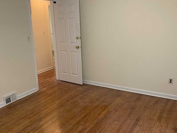 3rd image of 51 Westlawn Dr