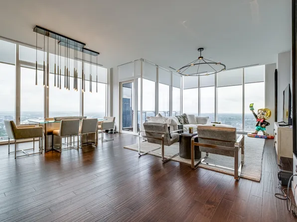160 2nd Ave S APT 3203, Nashville, TN 37201