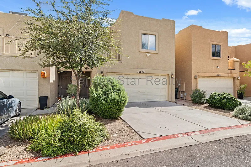3 bed, 2.5 bath, 1500 sqft, $2,399 — Photo 2