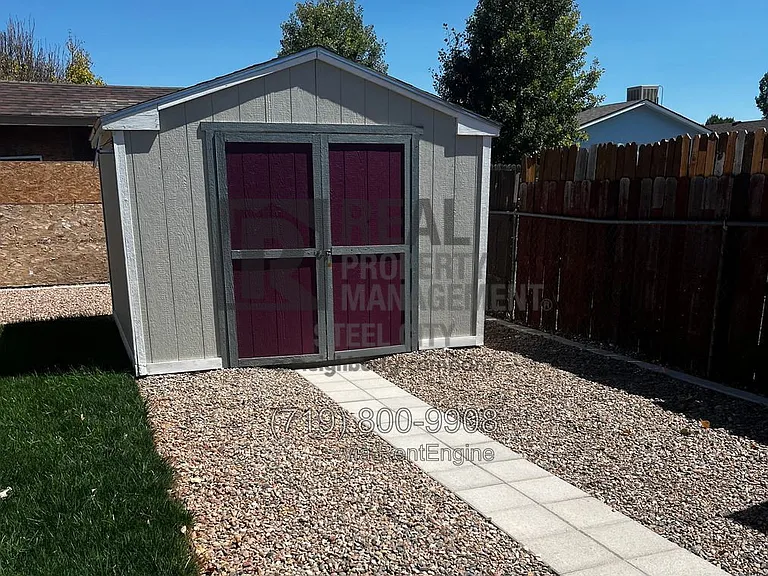 2914 Acero Ave — Photo 9