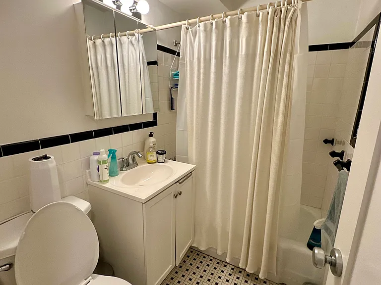 415 E 85th St #9H — Photo 7
