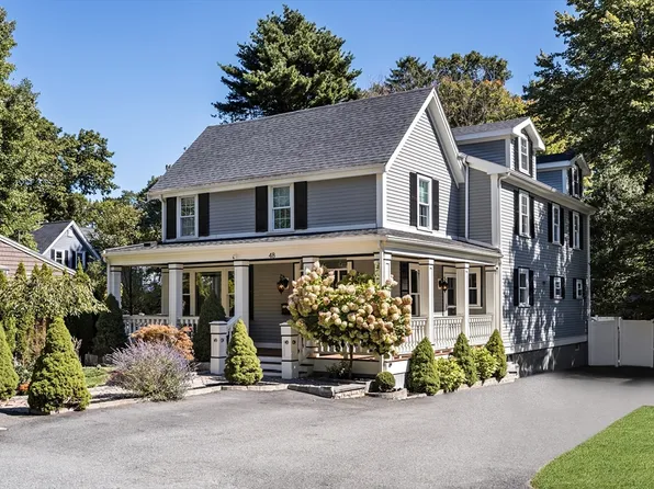 48 Bunker Hill Ln, Quincy, MA 02169