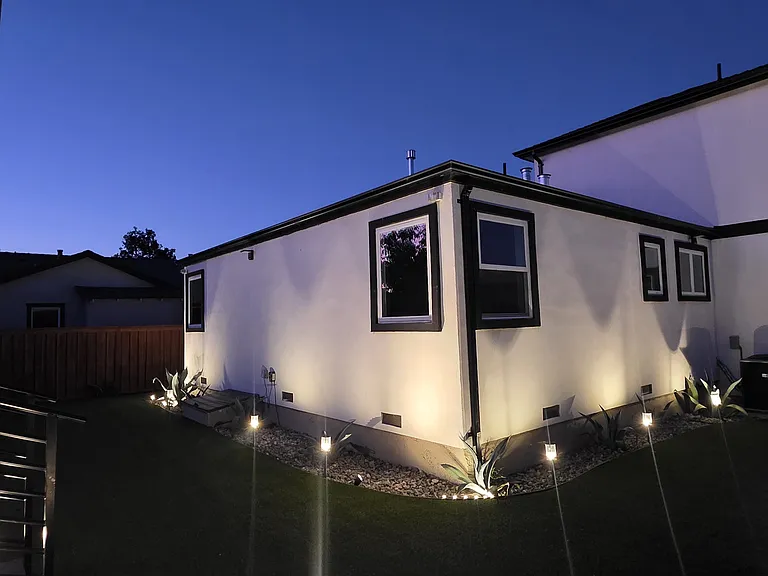 425 Daisy Ln — Photo 6