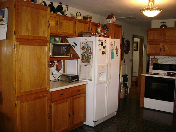 5th image of 36 Peppermint Ln