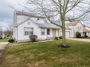 6496 Strawberry Fields Cir NE, Canton, OH 44721