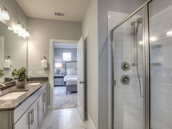 Similar Floorplan - Ensuite Owner s Bathroom