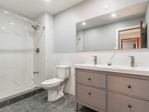 5th image of 3926 Midhurst Ln