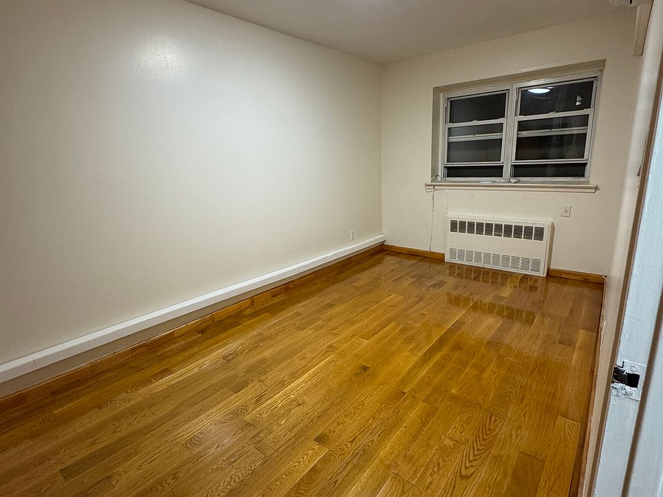 1st image of 12 Bay 13 St #1