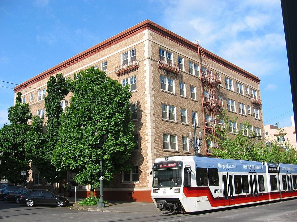 Hamilton Arms Condos