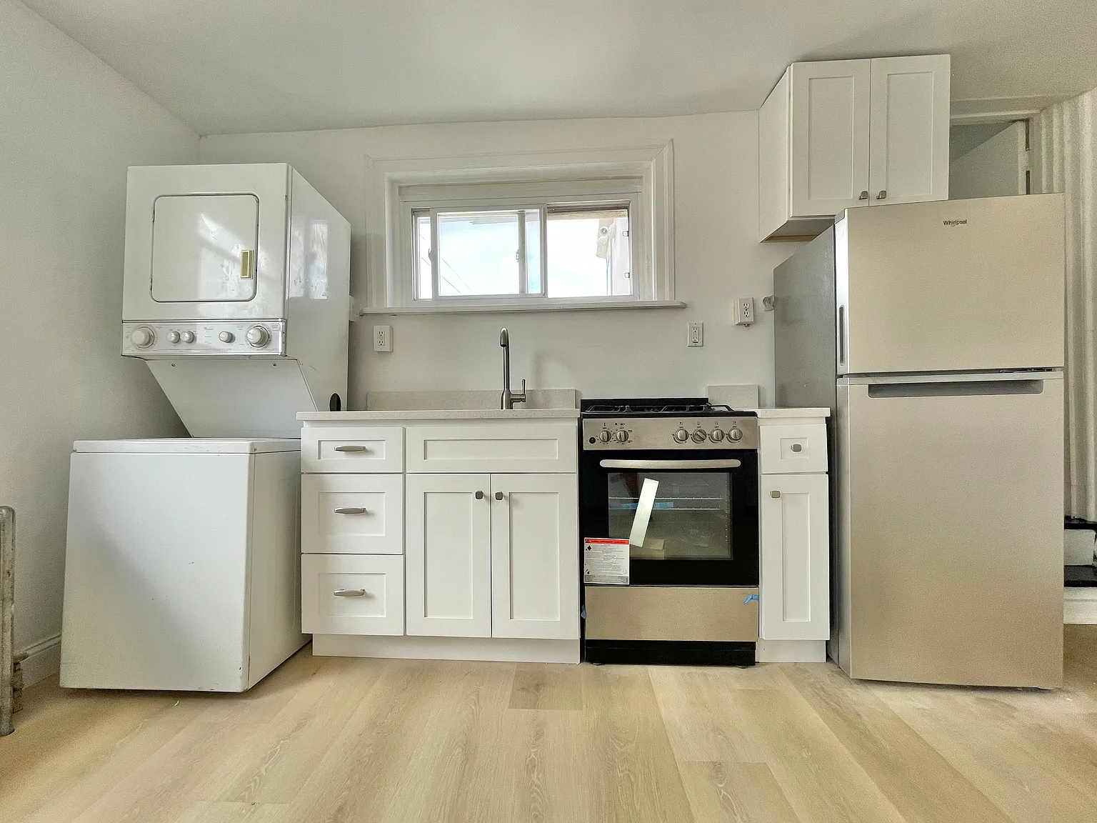 1 bed, 390 sqft, $1,280 — Photo 2