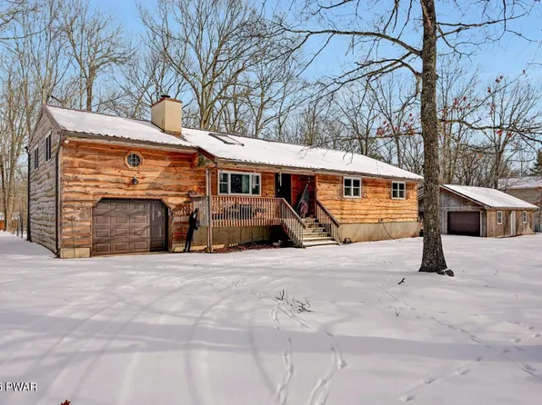 141 Constitution Dr, Lackawaxen, PA 18435