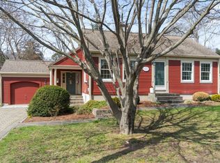 12 Grandview Ter, Essex, CT 06426