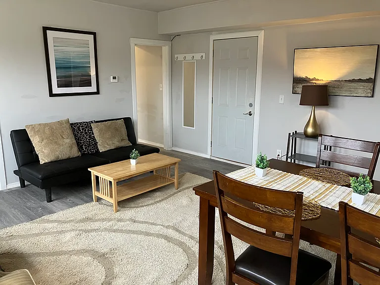 Piper Blvd — Photo 3