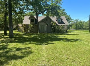 1939 Peach Creek Rd, College Station, TX 77845