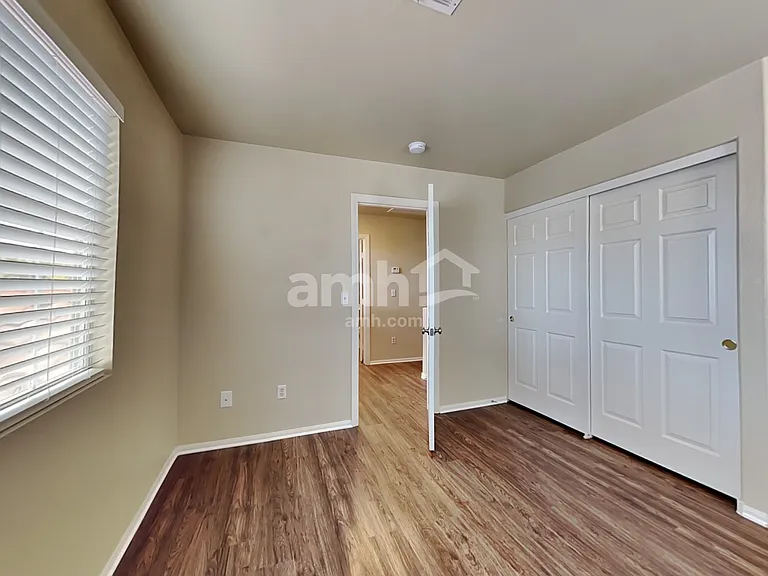 909 Ortega Hill Ln — Photo 13
