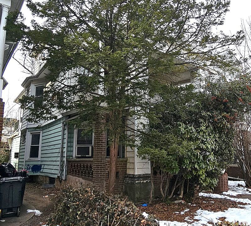 2nd image of 596 E 8th St